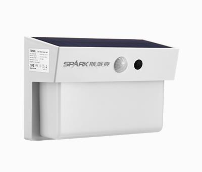 Características de rendimiento de la lámpara de pared inteligente Solar LED 山...