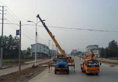 Ventajas obvias de la lámpara de la calle solar 淄博风向标信息科技有限公司 -2 组-张玲玲